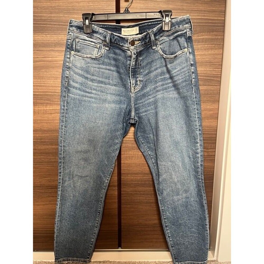 Abercrombie and Fitch Super Skinny Ankle Mid Rise Jean | 14 Short